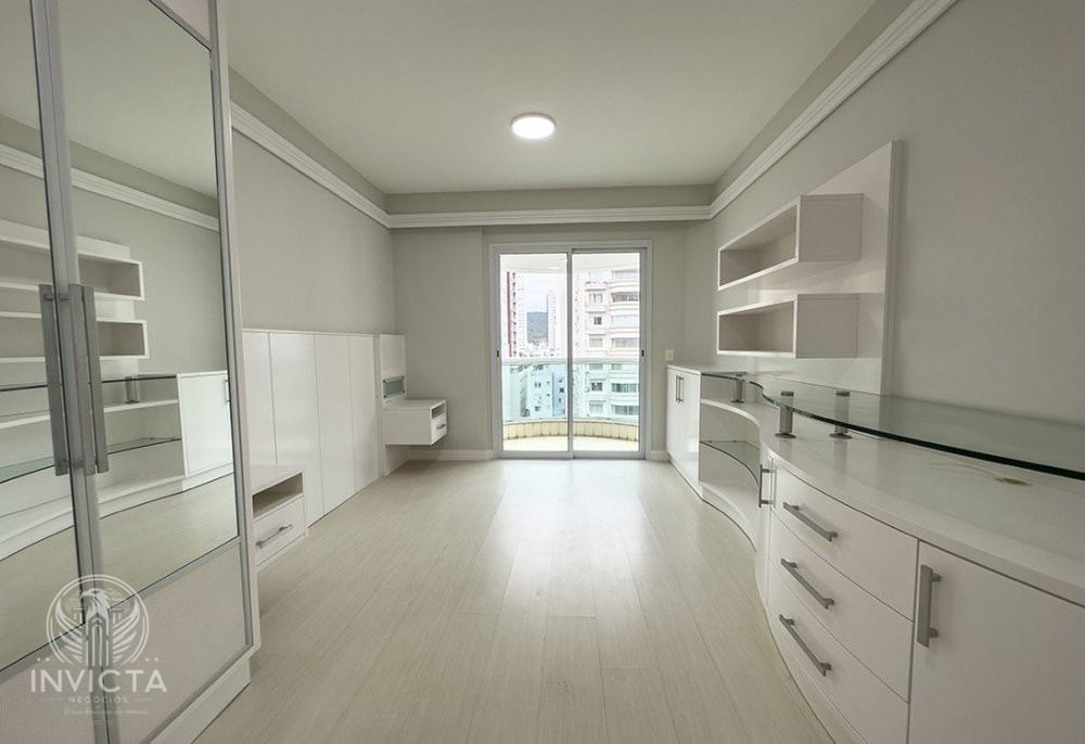 Apartamento à venda com 3 quartos, 138m² - Foto 9