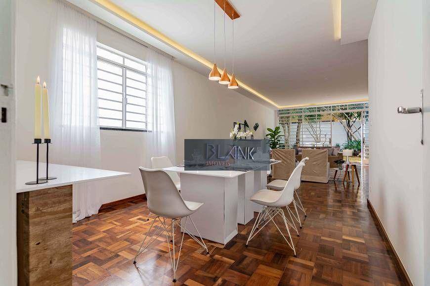 Casa para alugar com 4 quartos, 200m² - Foto 11