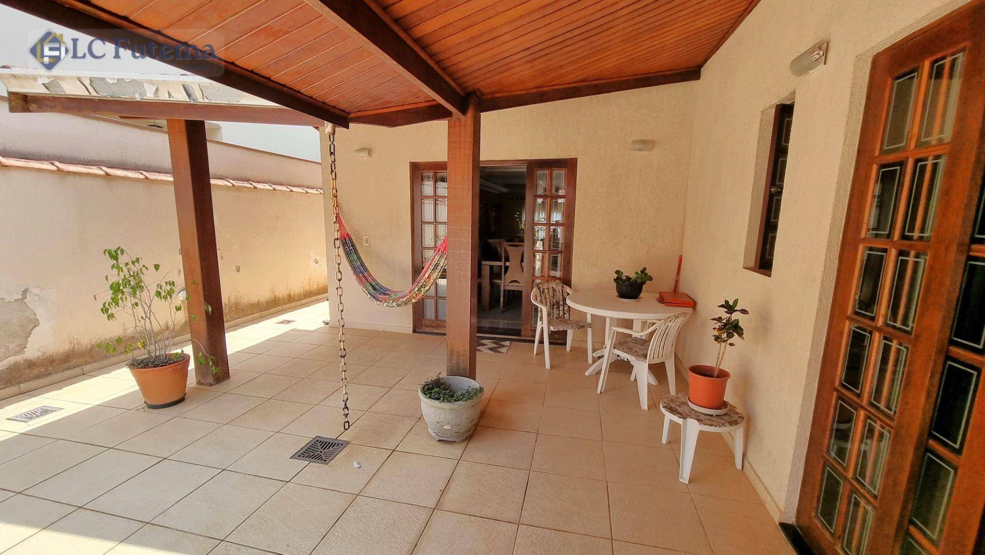 Casa de Condomínio à venda com 3 quartos, 244m² - Foto 13