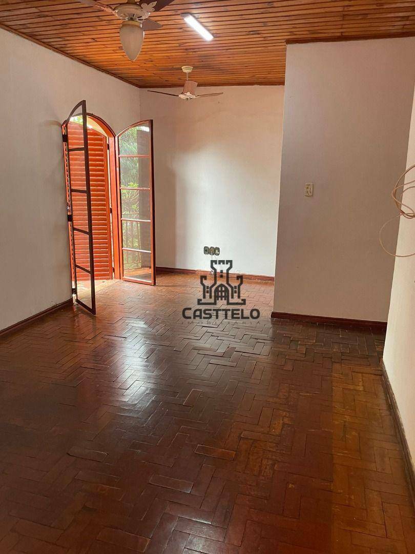 Casa à venda com 3 quartos, 125m² - Foto 1