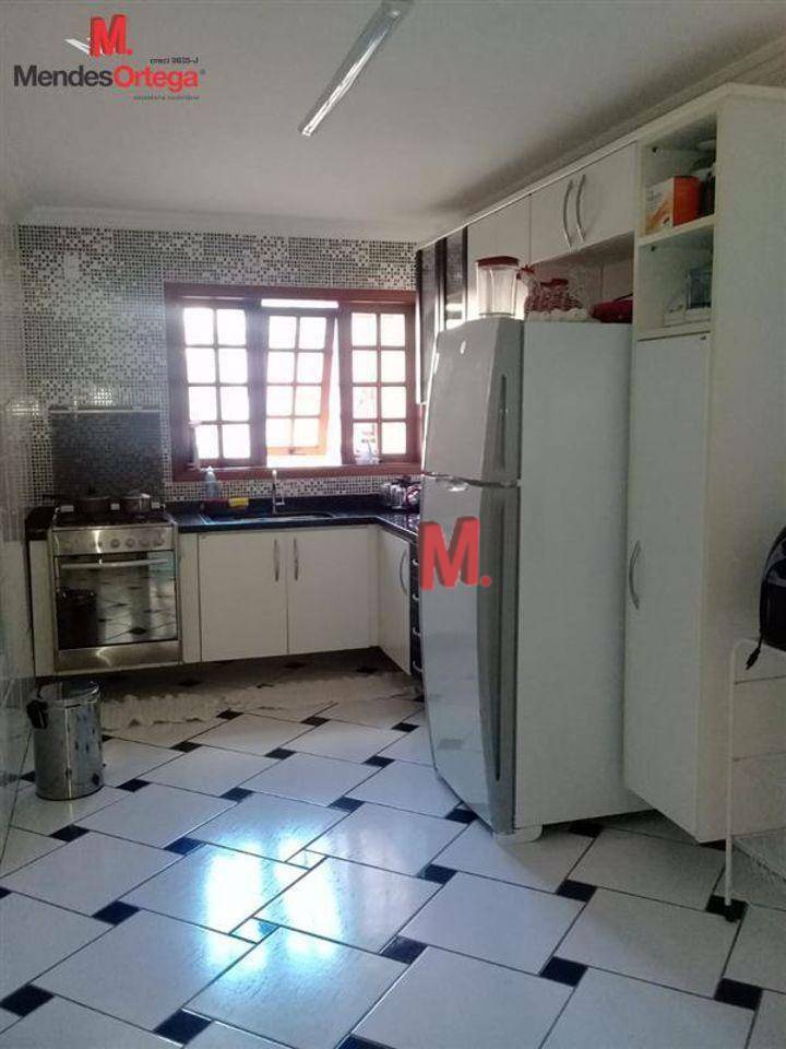 Casa à venda com 4 quartos, 232m² - Foto 13