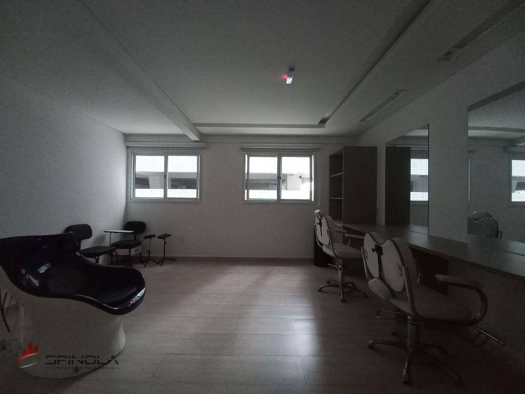 Apartamento à venda com 2 quartos, 71m² - Foto 47