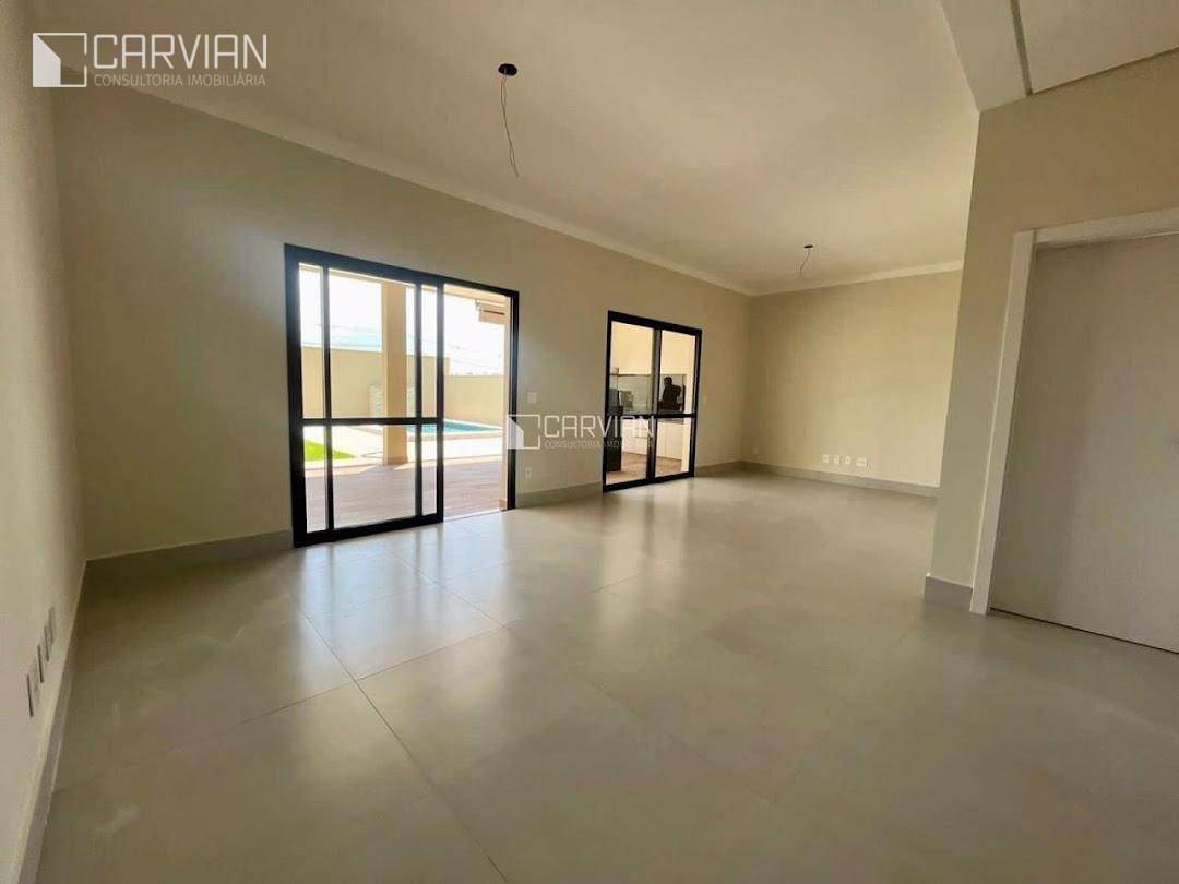 Casa de Condomínio à venda com 3 quartos, 230m² - Foto 2