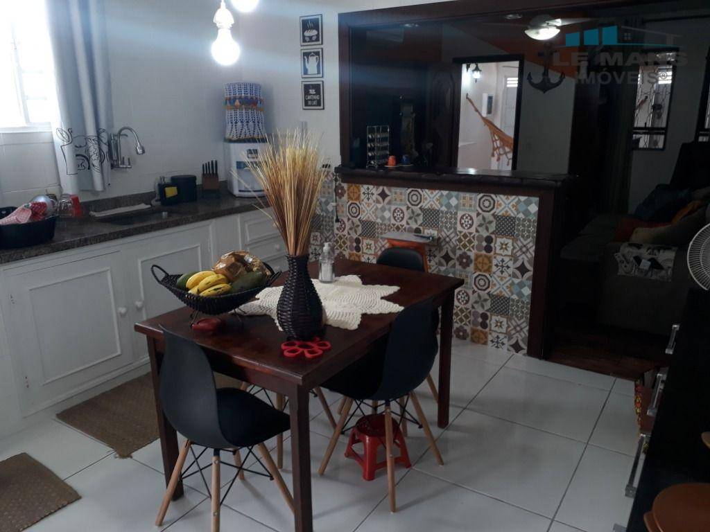 Casa à venda com 2 quartos, 69m² - Foto 17