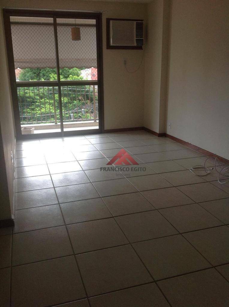 Apartamento à venda com 2 quartos, 90m² - Foto 3