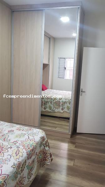 Casa à venda com 2 quartos, 168m² - Foto 1