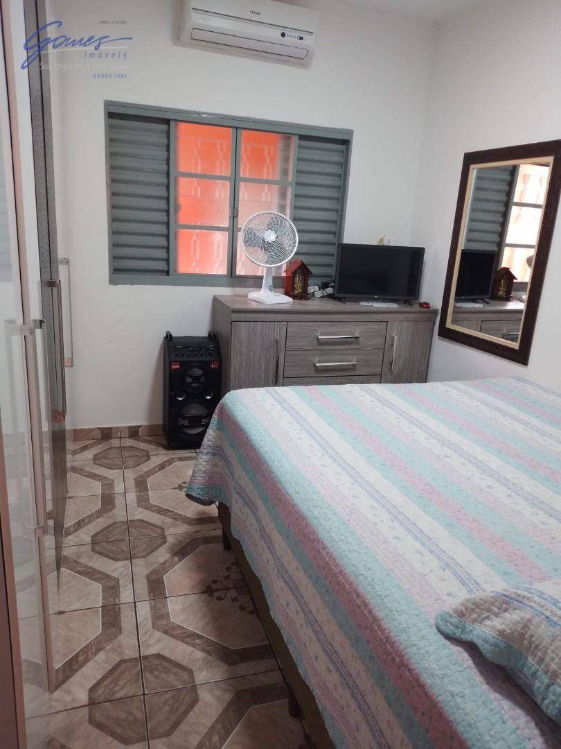 Casa à venda com 4 quartos, 110m² - Foto 15