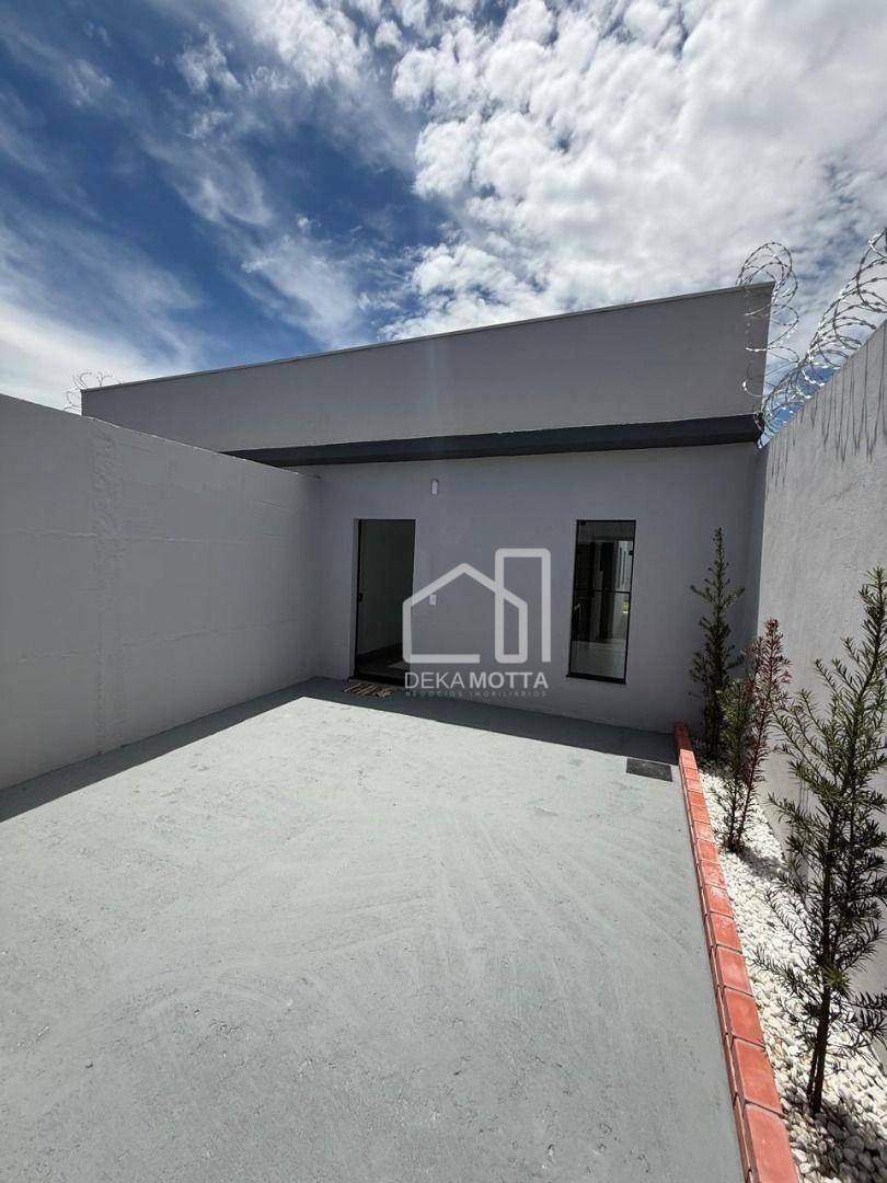 Casa à venda com 2 quartos, 57m² - Foto 1