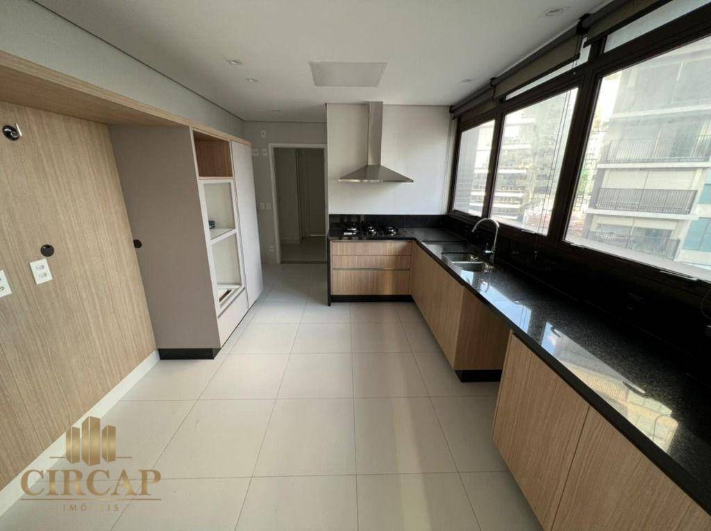 Apartamento à venda com 3 quartos, 322m² - Foto 11