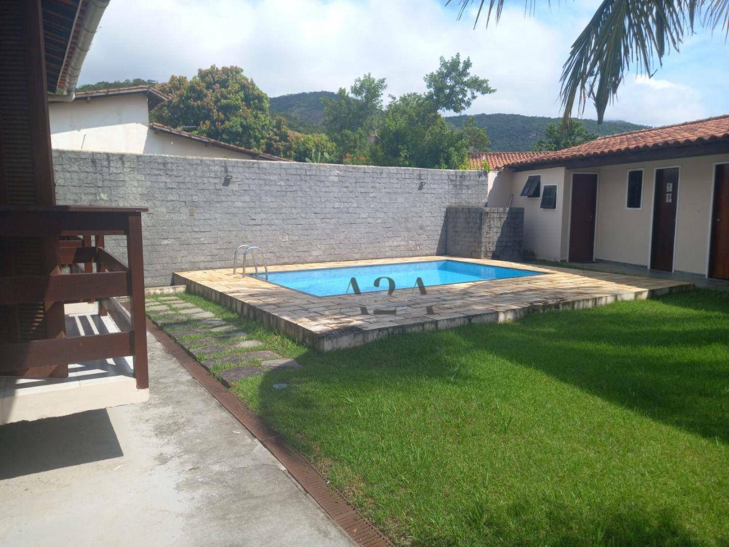 Casa à venda com 3 quartos, 200m² - Foto 1