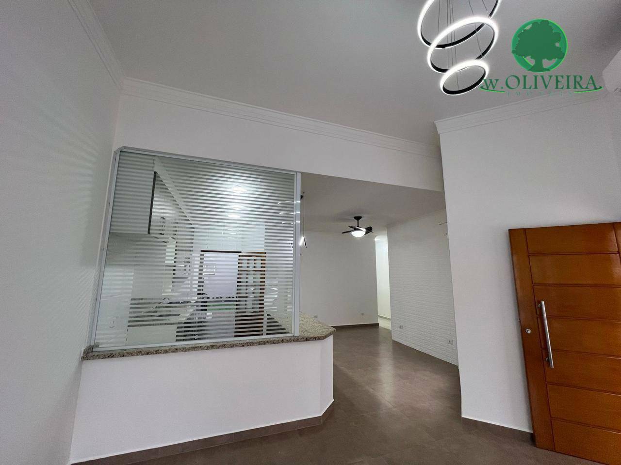 Casa de Condomínio à venda e aluguel com 3 quartos, 105m² - Foto 2