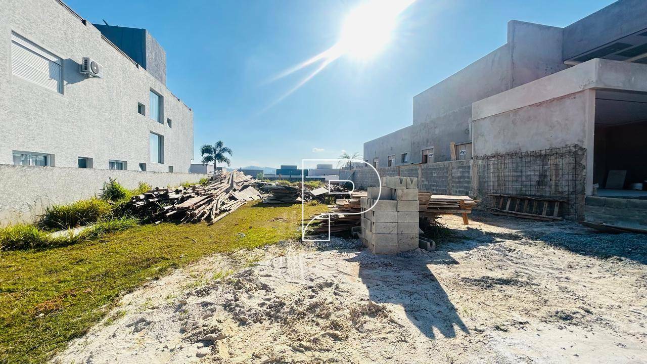 Casa de Condomínio à venda com 4 quartos, 280m² - Foto 7