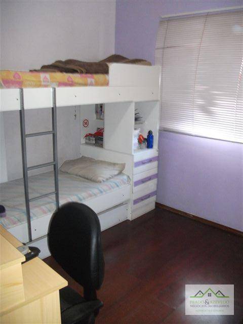 Casa à venda com 3 quartos, 230m² - Foto 8