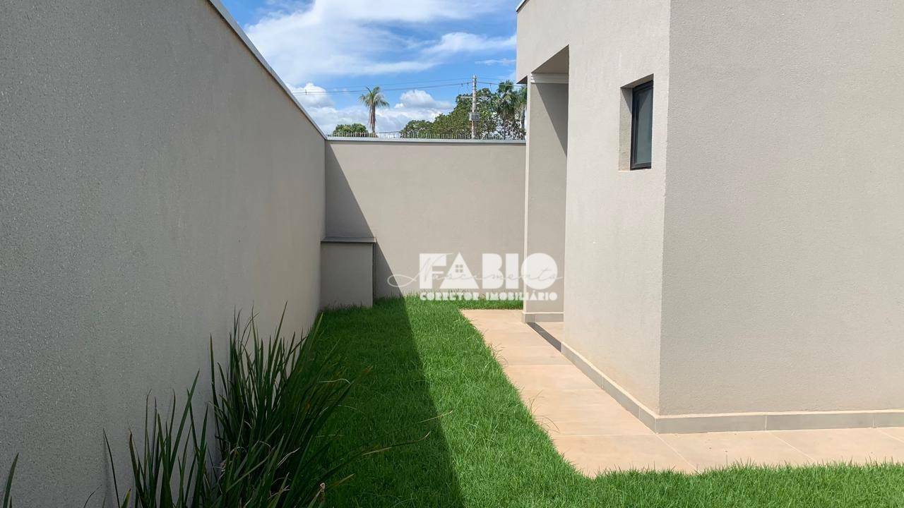 Casa à venda com 3 quartos, 119m² - Foto 9