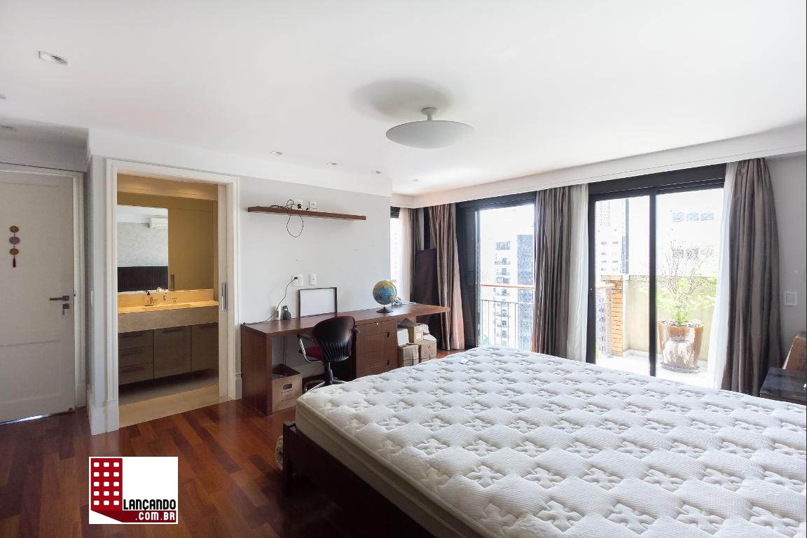 Apartamento à venda com 3 quartos, 272m² - Foto 4