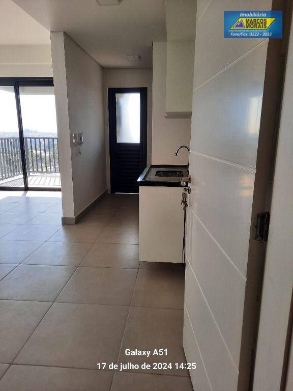 Apartamento para alugar com 3 quartos, 95m² - Foto 2