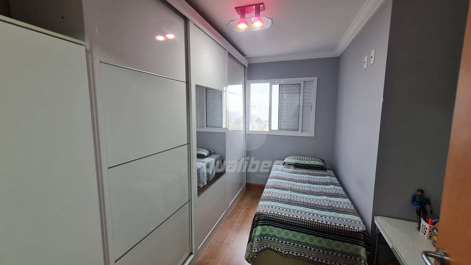 Apartamento à venda com 3 quartos, 76m² - Foto 12