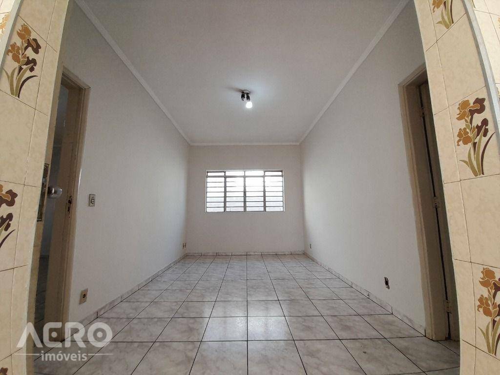 Casa à venda com 3 quartos, 164m² - Foto 5