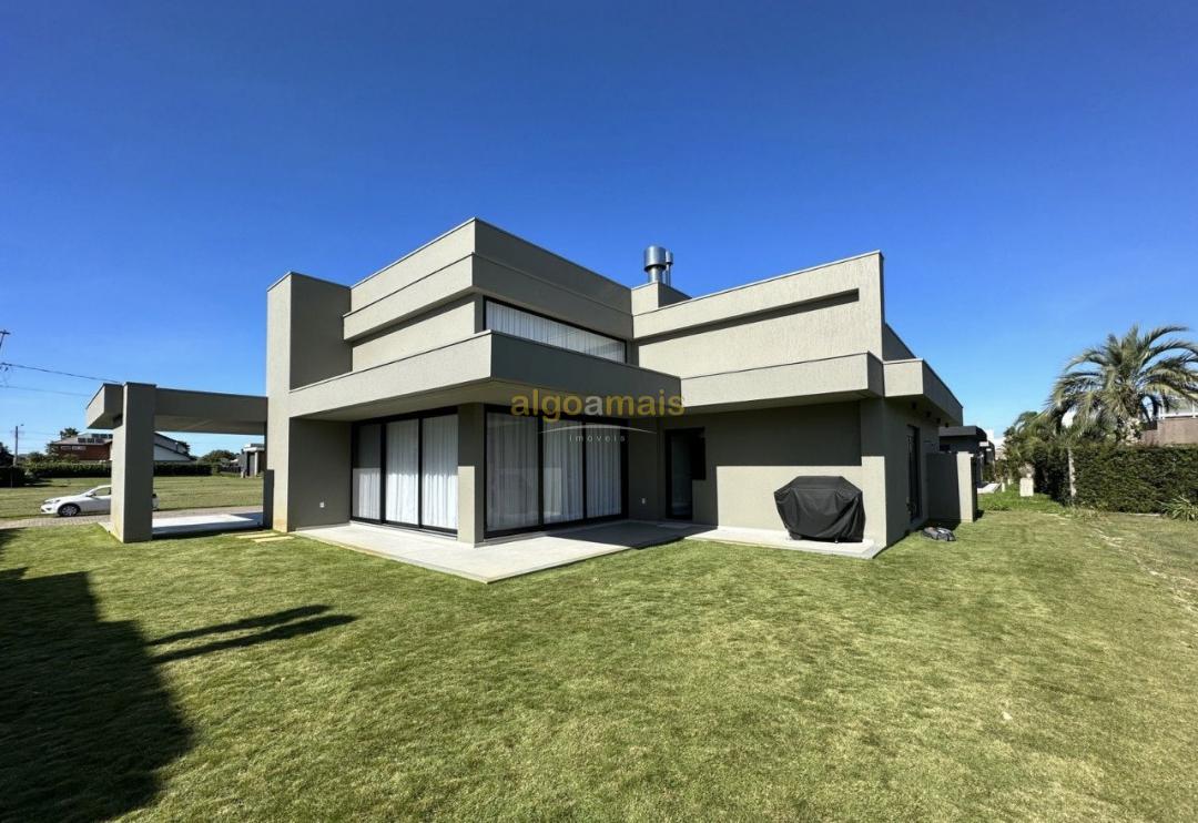 Casa de Condomínio à venda com 4 quartos, 270m² - Foto 4