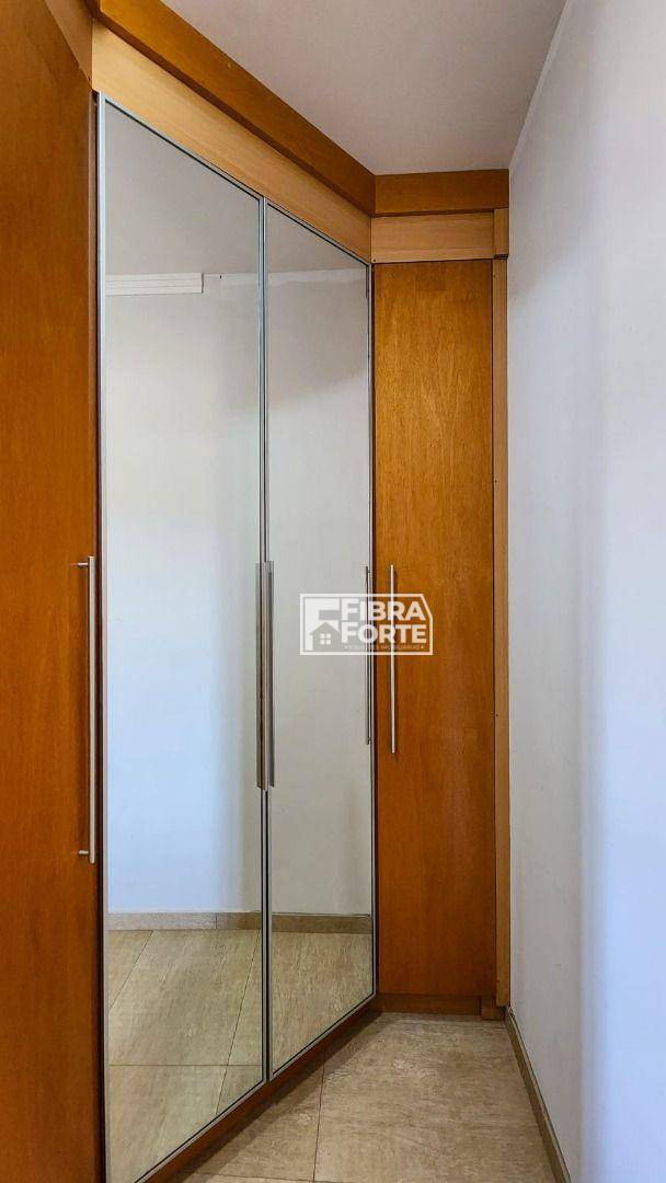 Casa de Condomínio à venda com 3 quartos, 240m² - Foto 19