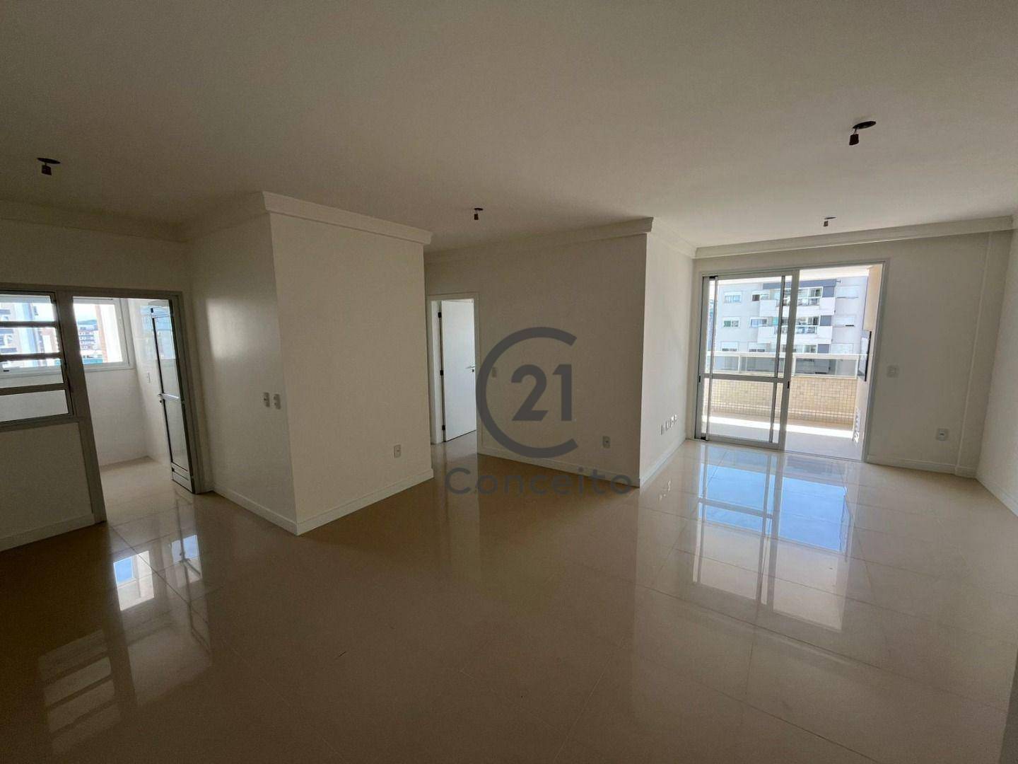 Apartamento à venda com 2 quartos, 96m² - Foto 2