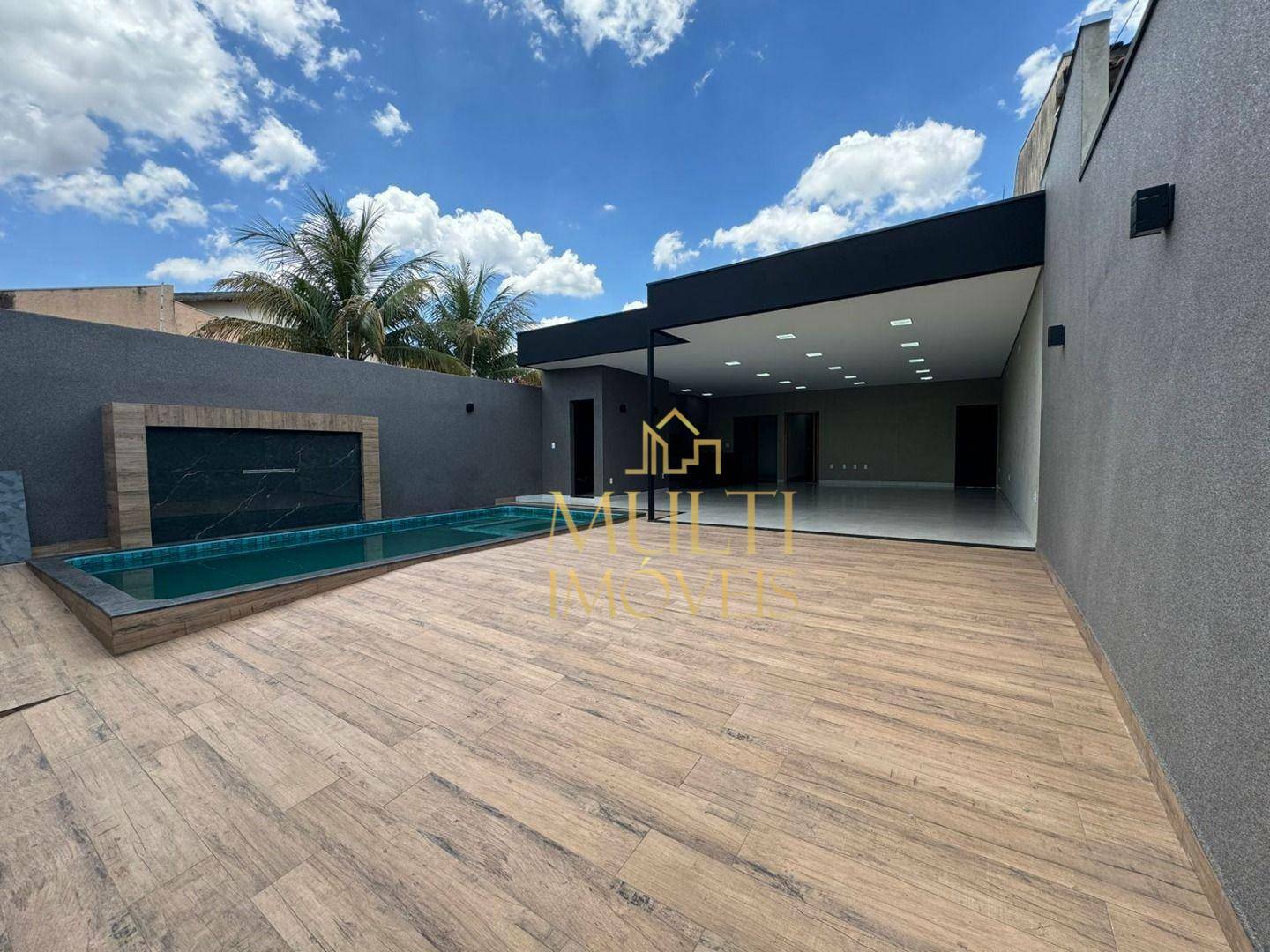 Casa à venda com 3 quartos, 190m² - Foto 1