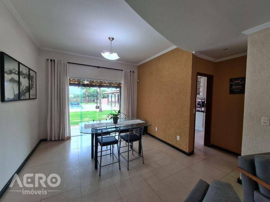 Casa de Condomínio à venda com 4 quartos, 600m² - Foto 31