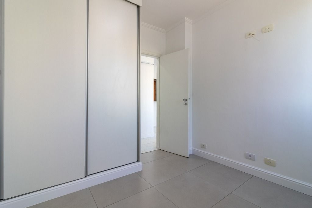 Apartamento à venda com 2 quartos, 80m² - Foto 3