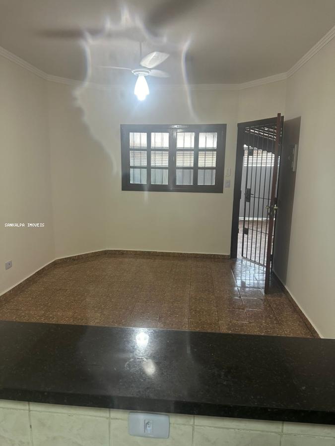 Casa à venda com 2 quartos, 130m² - Foto 13