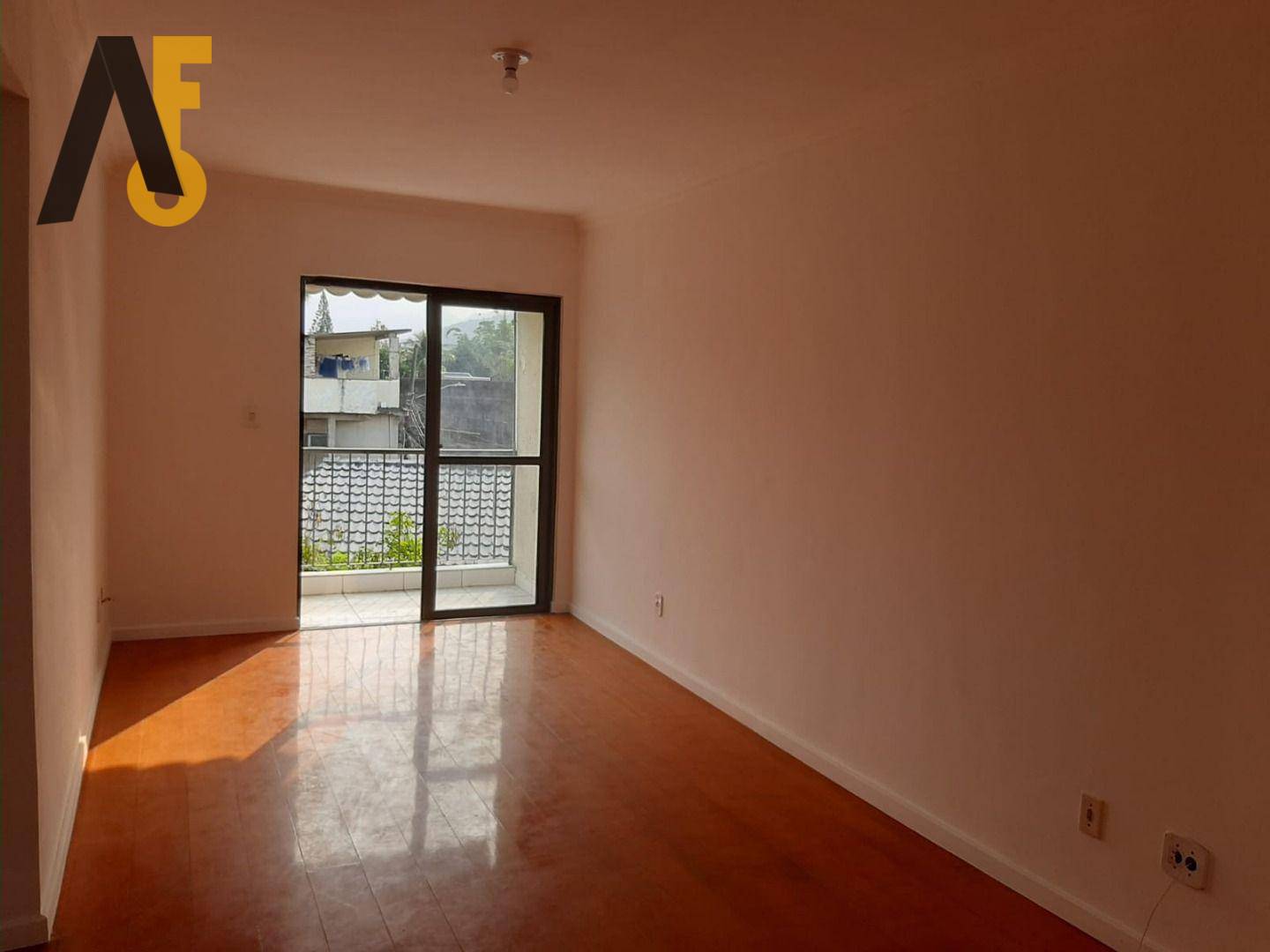 Apartamento à venda com 2 quartos, 58m² - Foto 6