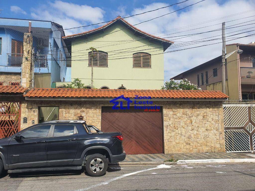 Sobrado à venda com 4 quartos, 380m² - Foto 1