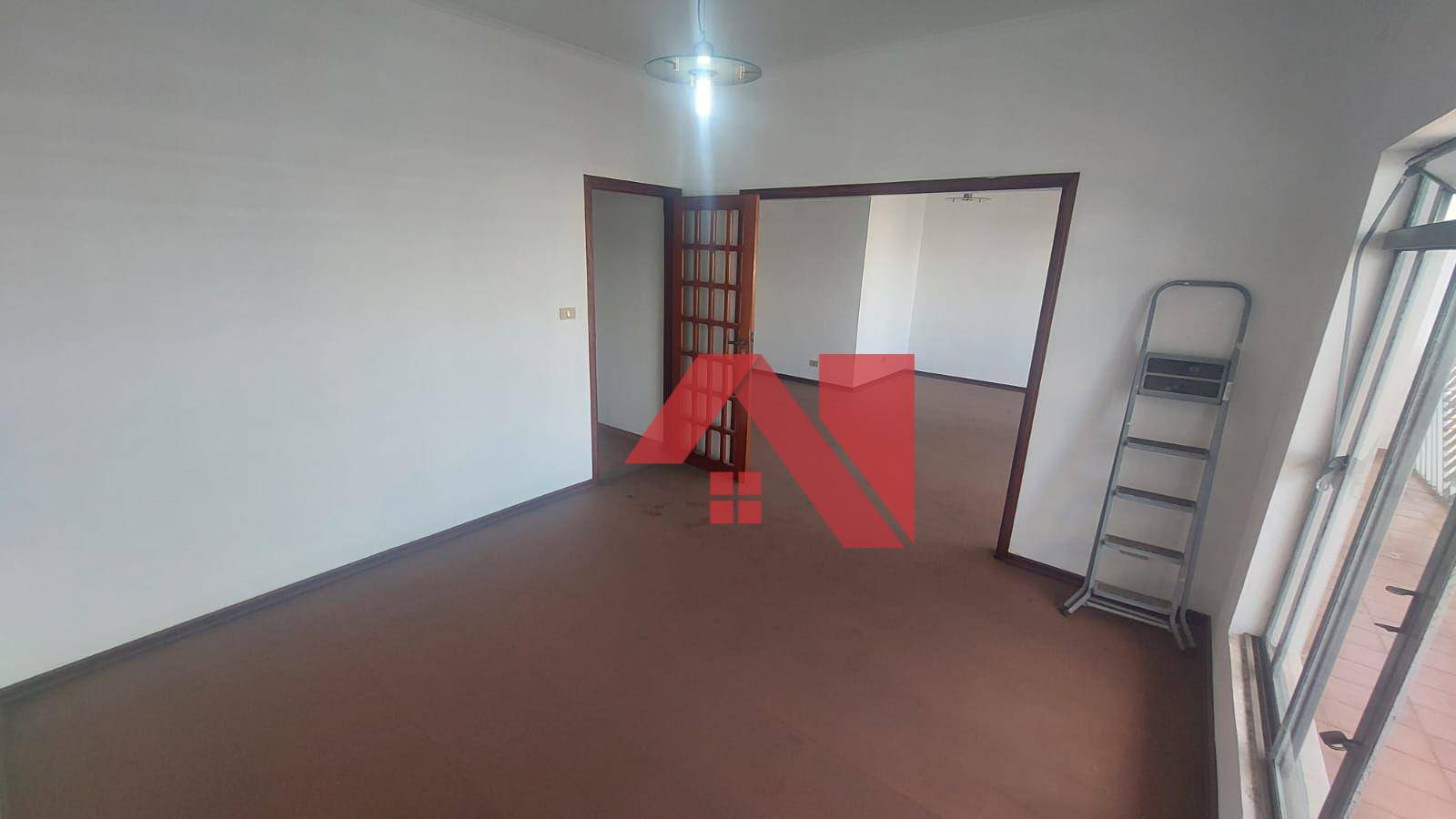 Casa para alugar com 4 quartos, 420m² - Foto 3