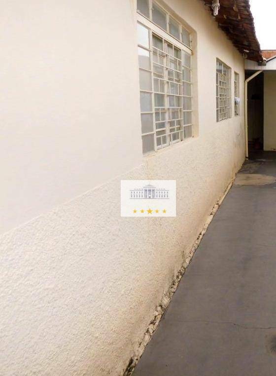 Casa à venda com 3 quartos, 258m² - Foto 13