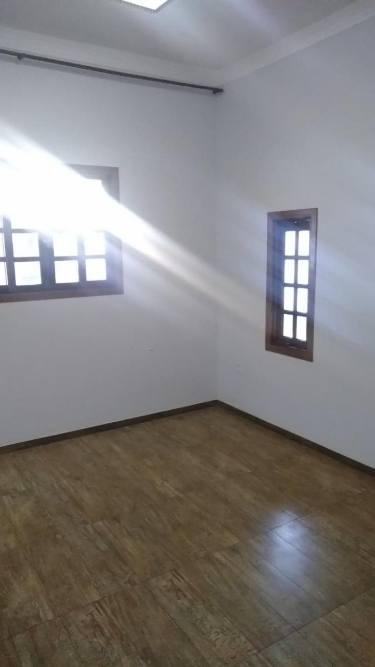 Casa à venda com 3 quartos, 270m² - Foto 9