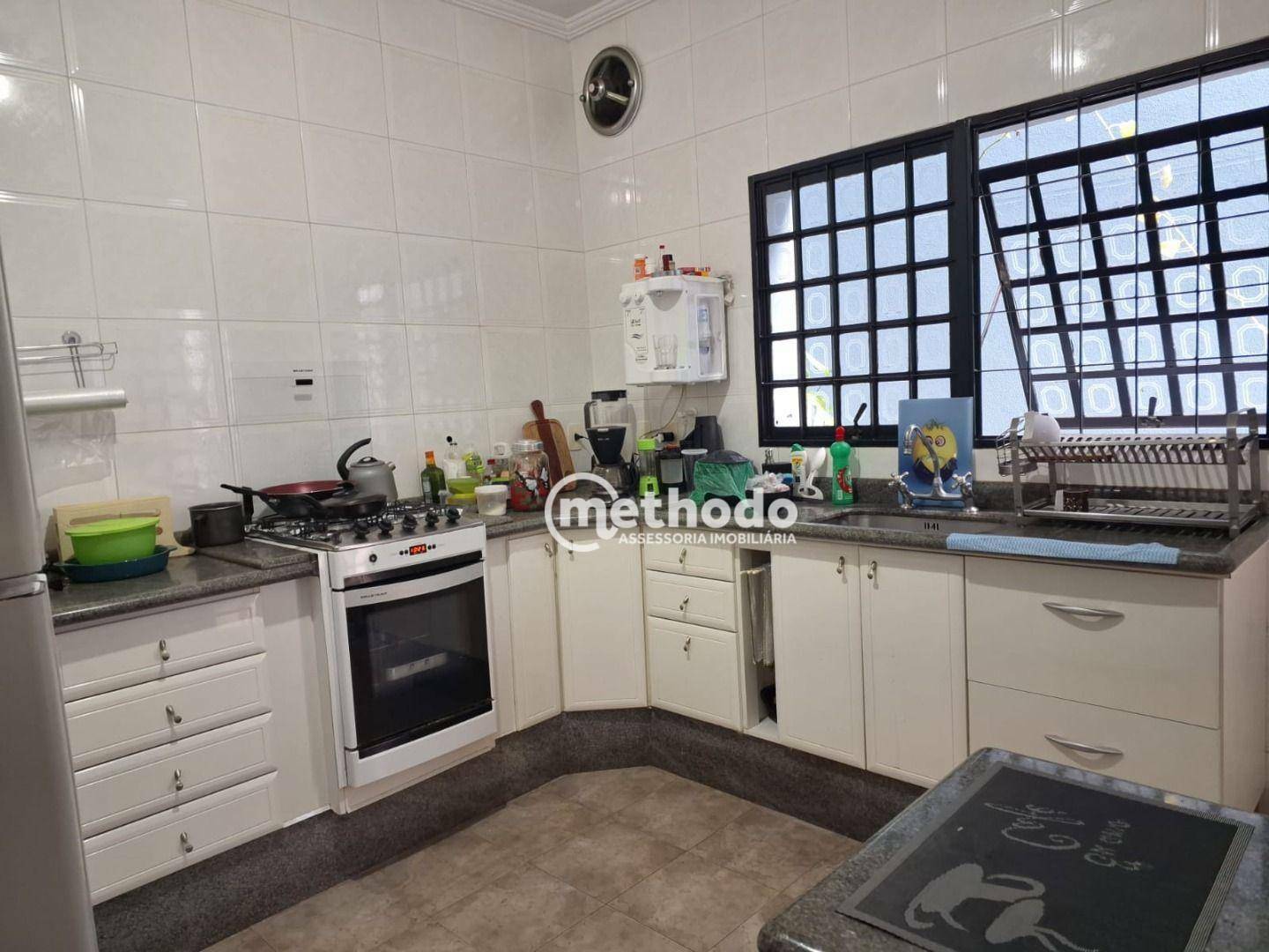 Casa à venda com 3 quartos, 240m² - Foto 32