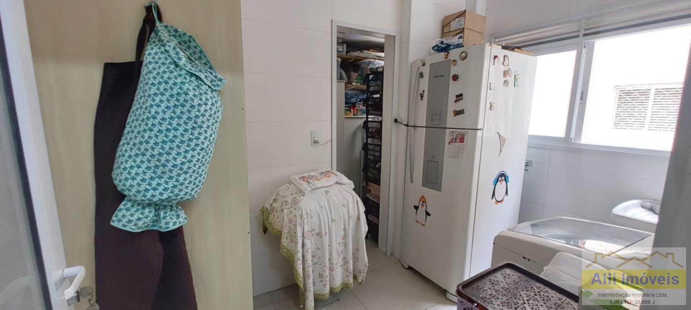 Apartamento à venda com 3 quartos, 136m² - Foto 13