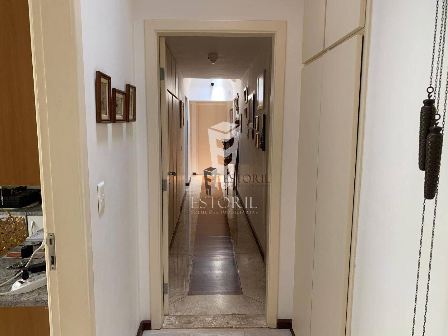 Casa à venda com 3 quartos, 264m² - Foto 18