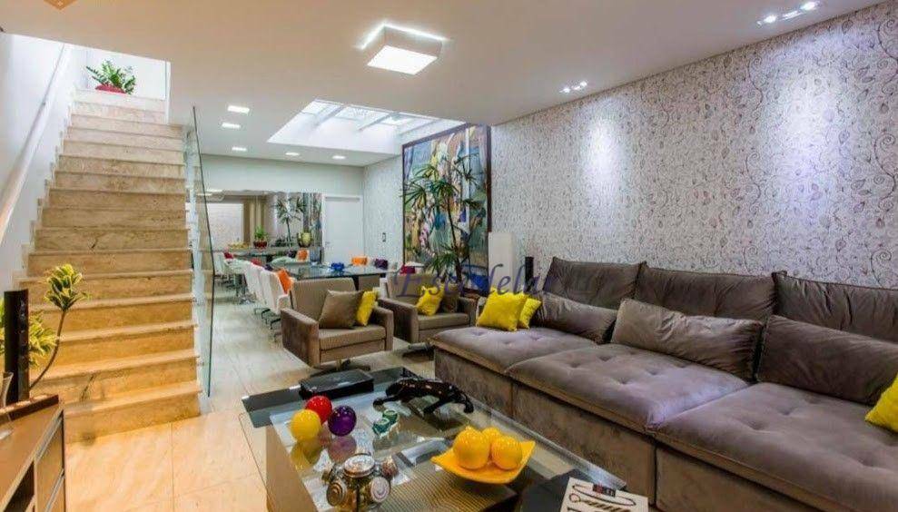 Sobrado à venda com 2 quartos, 229m² - Foto 2