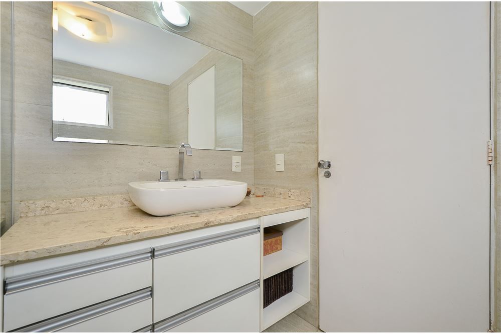 Apartamento à venda com 3 quartos, 141m² - Foto 6