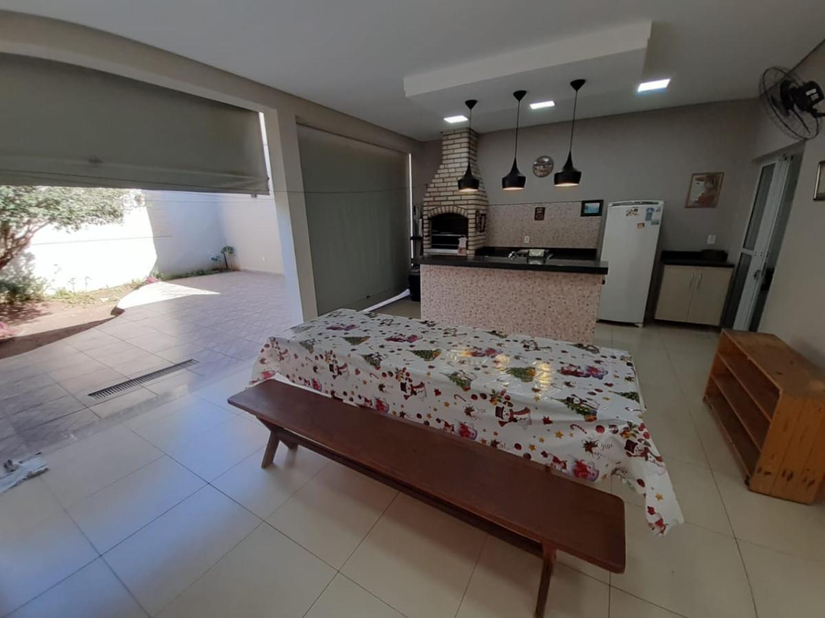 Casa à venda com 3 quartos, 336m² - Foto 35