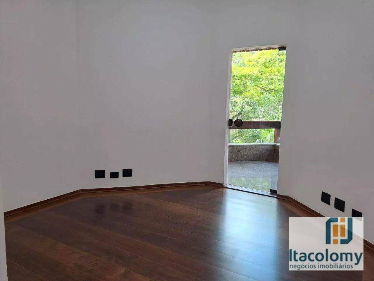 Casa para alugar com 4 quartos, 600m² - Foto 12