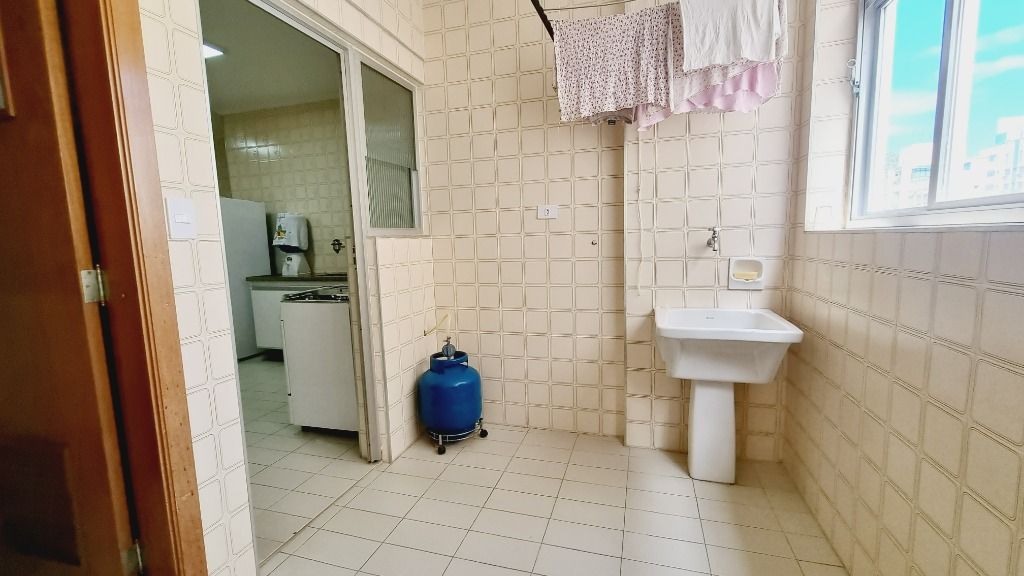 Apartamento à venda com 3 quartos, 140m² - Foto 16