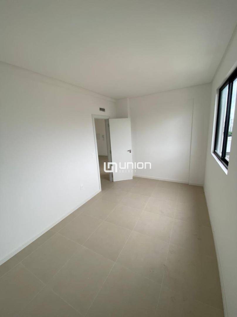 Apartamento à venda com 2 quartos, 62m² - Foto 13