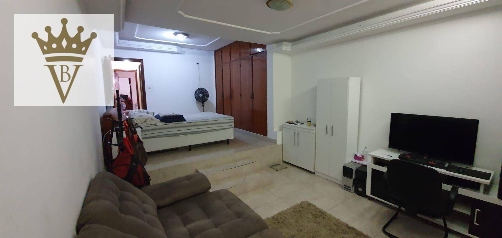 Casa à venda com 3 quartos, 131m² - Foto 1