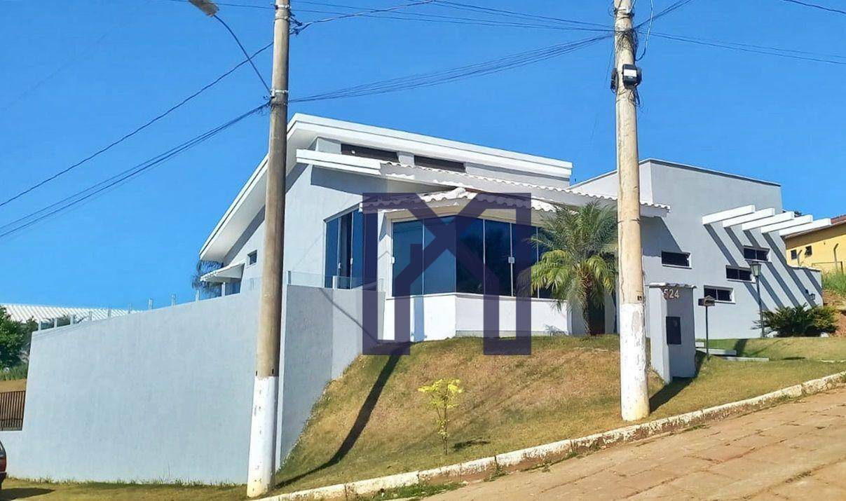 Casa à venda com 4 quartos, 400m² - Foto 1