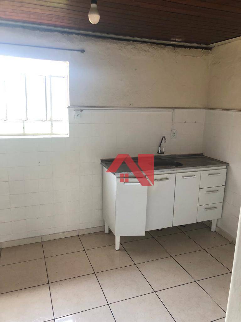 Casa à venda com 2 quartos, 150m² - Foto 6