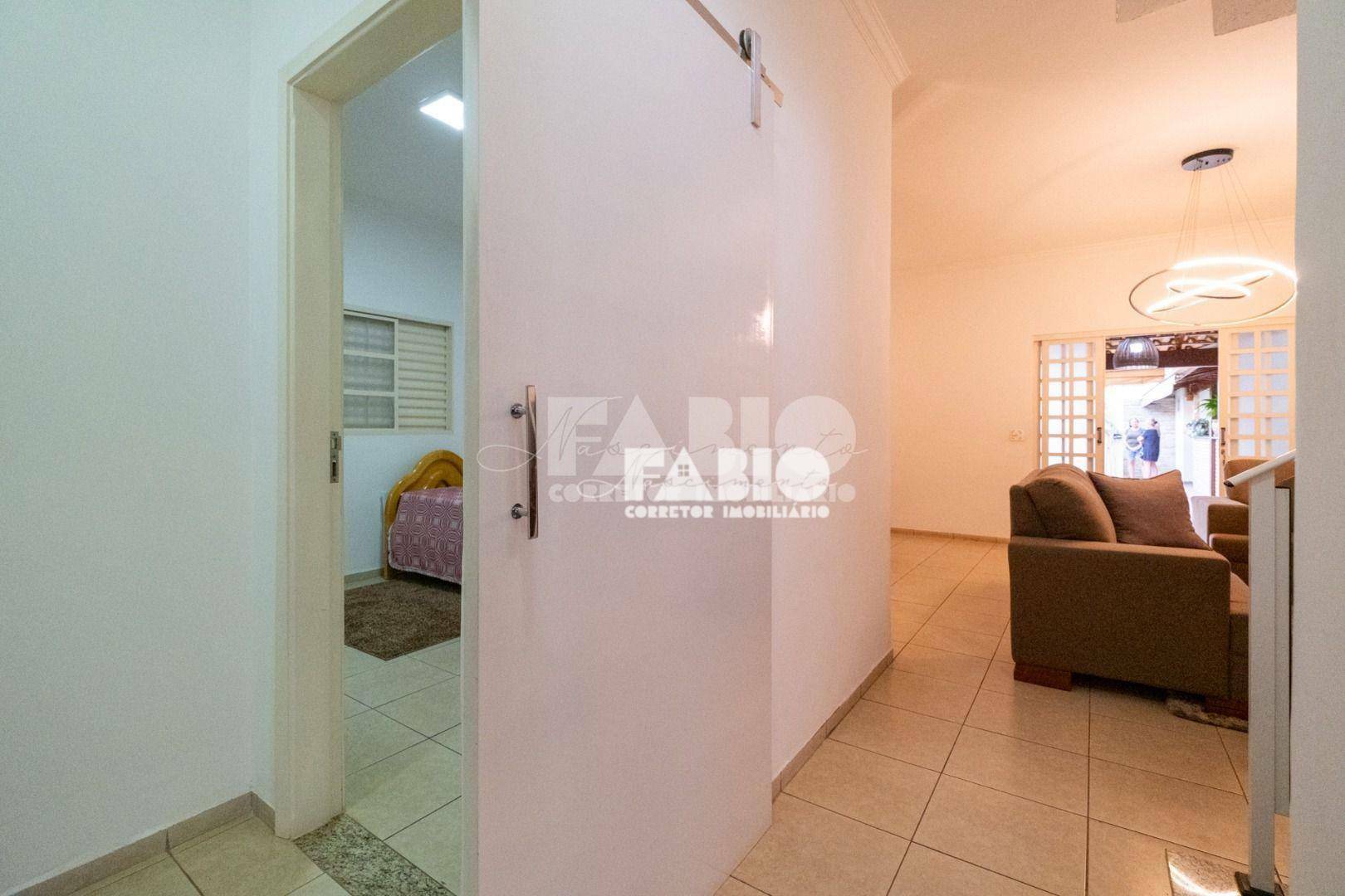 Casa à venda com 4 quartos, 220m² - Foto 10