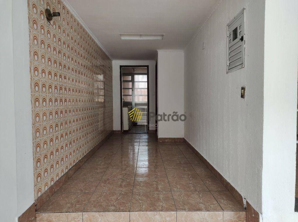 Sobrado para alugar com 4 quartos, 236m² - Foto 24