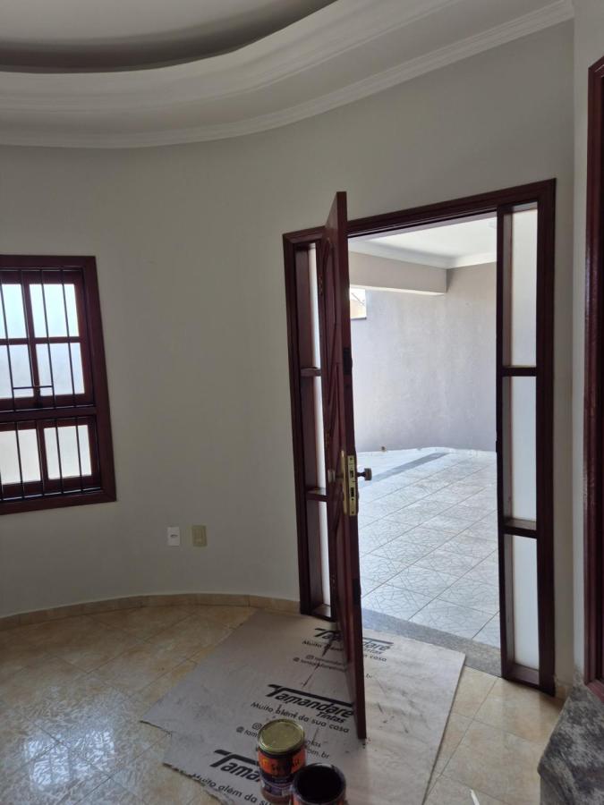 Casa para alugar com 4 quartos, 164m² - Foto 4