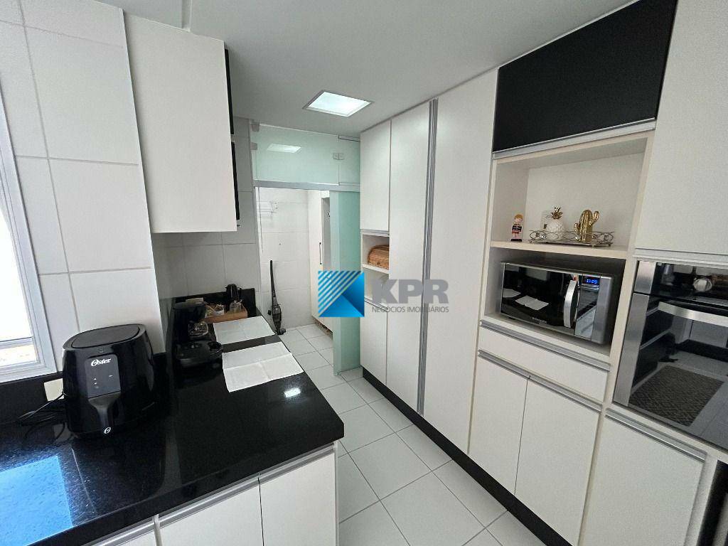 Apartamento para alugar com 3 quartos, 129m² - Foto 15